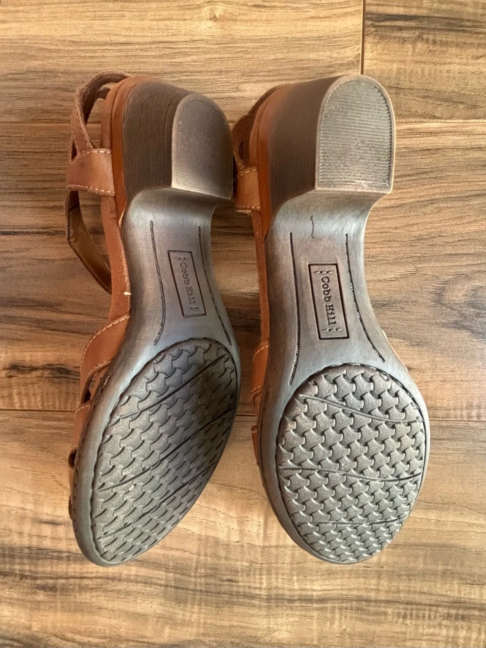 Cobb Hill Brown Leather T-Strap Sling Back Closed-Toe Sandals. Women's Size 10N